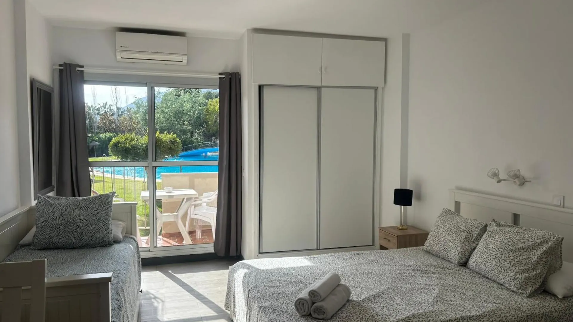 Estudio Benalmadena Costa Parque Acuatico contacts
